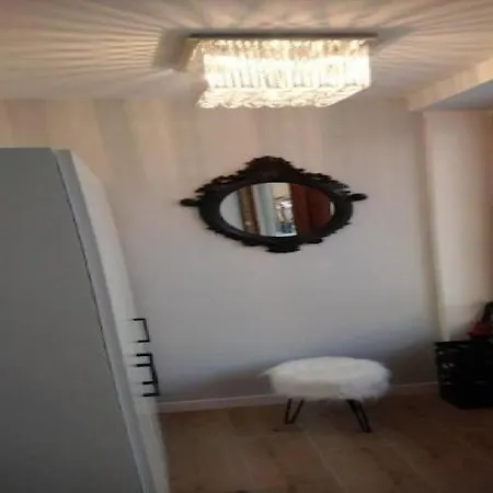 Ad - - One Bedroom With Terrace Appartement *
